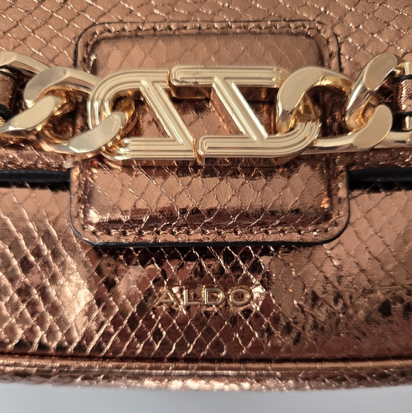 Aldo Metallic Bronze Snakeskin Shoulder Bag Gold Chain Hardware Baguette Purse - Picture 3 of 5